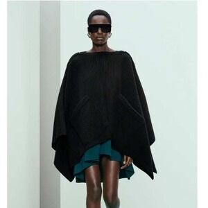 ZARA SRPLS Wool Poncho Sweater Womens Large Black Oversized Ribbed Heavy Neutral